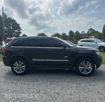2011 Jeep Grand Cherokee 70th Anniversary Edition - miniatura 4