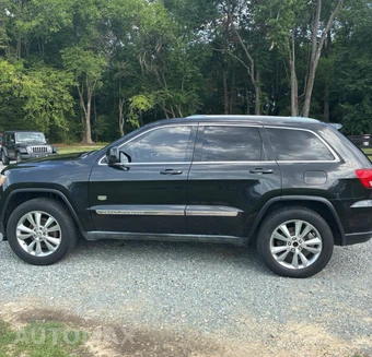 2011 Jeep Grand Cherokee 70th Anniversary Edition - miniatura 8
