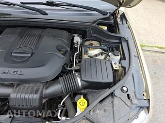 2011 Jeep Grand Cherokee Laredo - miniatura 27