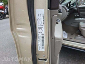 2011 Jeep Grand Cherokee Laredo - miniatura 5