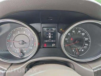 2011 Jeep Grand Cherokee Laredo - miniatura 9