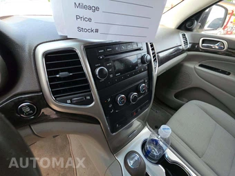 2011 Jeep Grand Cherokee Laredo - miniatura 10