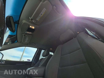 2011 Jeep Grand Cherokee Laredo - miniatura 11