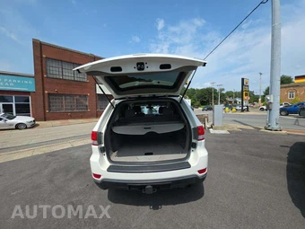 2011 Jeep Grand Cherokee Laredo - miniatura 14