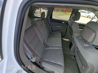 2011 Jeep Grand Cherokee Laredo - miniatura 16