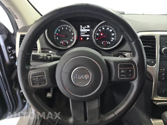 2011 Jeep Grand Cherokee Laredo - miniatura 10