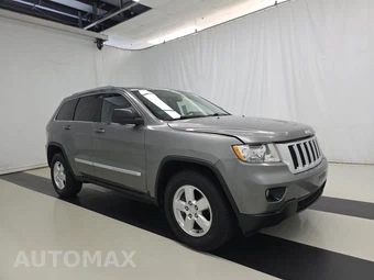 2011 Jeep Grand Cherokee Laredo - miniatura 3