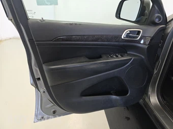 2011 Jeep Grand Cherokee Laredo - miniatura 9