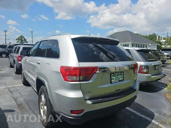 2011 Jeep Grand Cherokee Laredo – miniatura 2