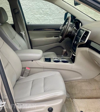 2011 Jeep Grand Cherokee Laredo - miniatura 13