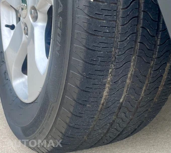 2011 Jeep Grand Cherokee Laredo - miniatura 18