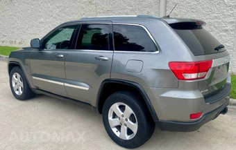 2011 Jeep Grand Cherokee Laredo - miniatura 3
