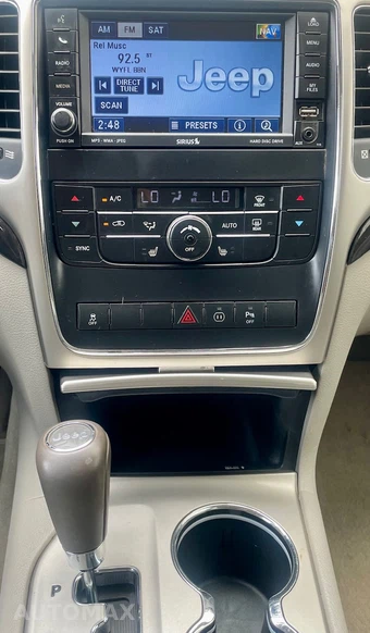 2011 Jeep Grand Cherokee Laredo - miniatura 7