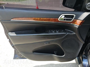 2011 Jeep Grand Cherokee Limited – miniatura 9