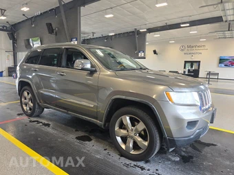 2011 Jeep Grand Cherokee Overland – miniatura 3