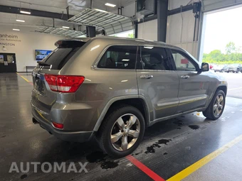 2011 Jeep Grand Cherokee Overland – miniatura 4