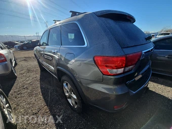 2011 Jeep Grand Cherokee Overland - miniatura 6