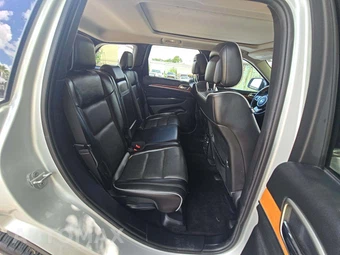 2011 Jeep Grand Cherokee Overland - miniatura 13