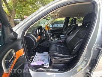 2011 Jeep Grand Cherokee Overland - miniatura 3