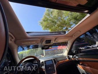 2011 Jeep Grand Cherokee Overland - miniatura 21