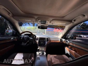 2011 Jeep Grand Cherokee Overland - miniatura 24