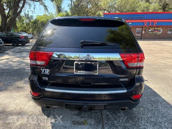 2011 Jeep Grand Cherokee Overland - miniatura 4