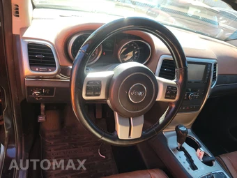 2011 Jeep Grand Cherokee Summit Edition – miniatura 10