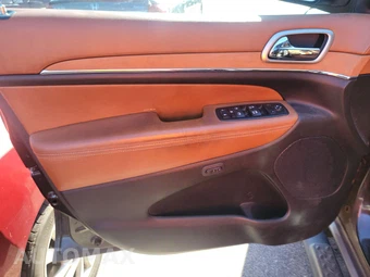 2011 Jeep Grand Cherokee Summit Edition – miniatura 9