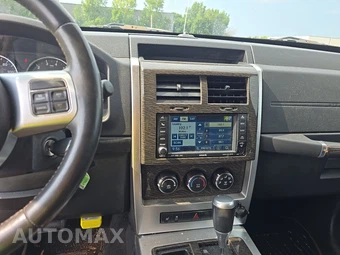 2011 Jeep Liberty Limited 70th Anniversary Edition - miniatura 11