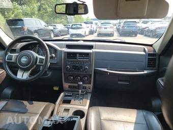 2011 Jeep Liberty Limited Edition - miniatura 11