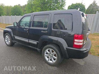 2011 Jeep Liberty Limited Edition – miniatura 2