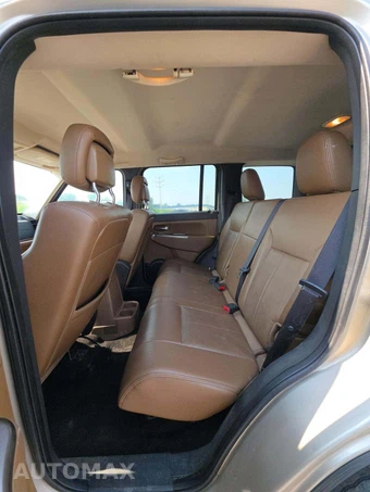2011 Jeep Liberty Limited Edition – miniatura 10