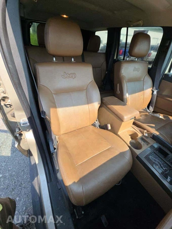 2011 Jeep Liberty Limited Edition – miniatura 15