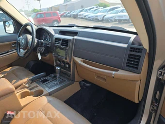 2011 Jeep Liberty Limited Edition – miniatura 16