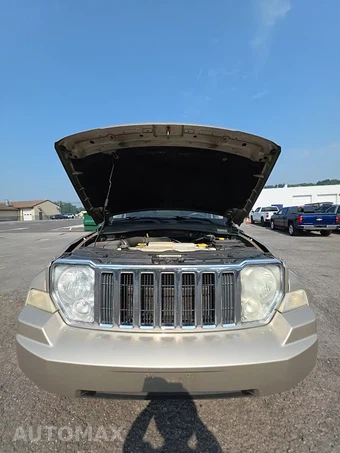 2011 Jeep Liberty Limited Edition – miniatura 26