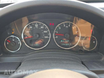2011 Jeep Liberty Limited Edition – miniatura 6
