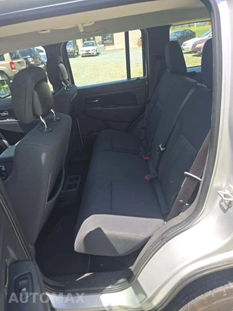 2011 Jeep Liberty Sport – miniatura 13