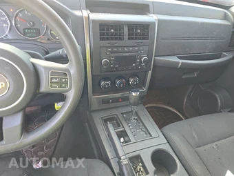 2011 Jeep Liberty Sport - miniatura 11