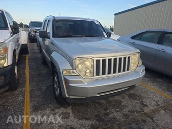 2011 Jeep Liberty Sport - miniatura 3