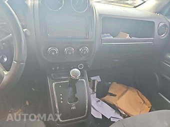 2011 Jeep Patriot Latitude – miniatura 10
