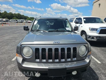 2011 Jeep Patriot Latitude - miniatura 2
