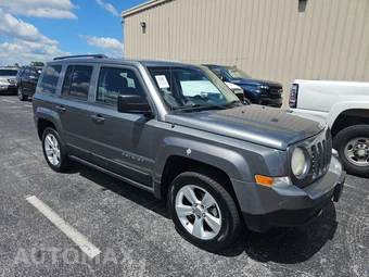 2011 Jeep Patriot Latitude - miniatura 3