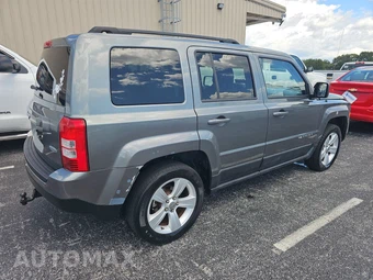 2011 Jeep Patriot Latitude - miniatura 4