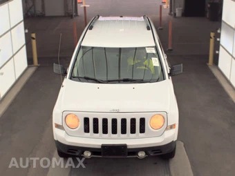 2011 Jeep Patriot Latitude X – miniatura 2