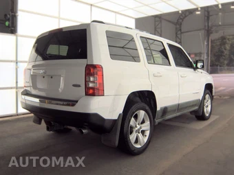 2011 Jeep Patriot Latitude X – miniatura 4