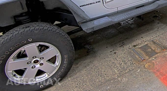 2011 Jeep Wrangler 70th Anniversary Edition – miniatura 7