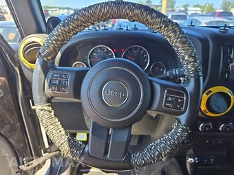 2011 Jeep Wrangler Rubicon - miniatura 10