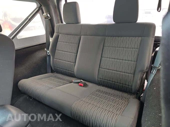 2011 Jeep Wrangler Sahara - miniatura 13