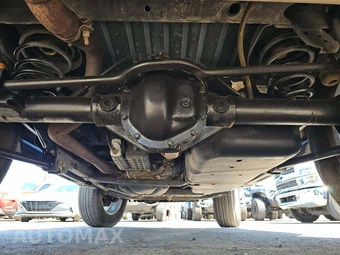 2011 Jeep Wrangler Sahara - miniatura 15