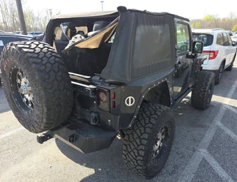2011 Jeep Wrangler Sport - miniatura 3